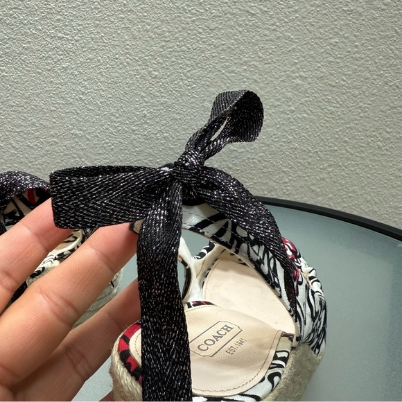 COACH White and Black Maritza Poppy Flower Cunha Espadrilles Sandals Size 8.5 - Picture 8 of 9